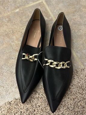 Paolo Black Pointed Loafers with Gold Chain